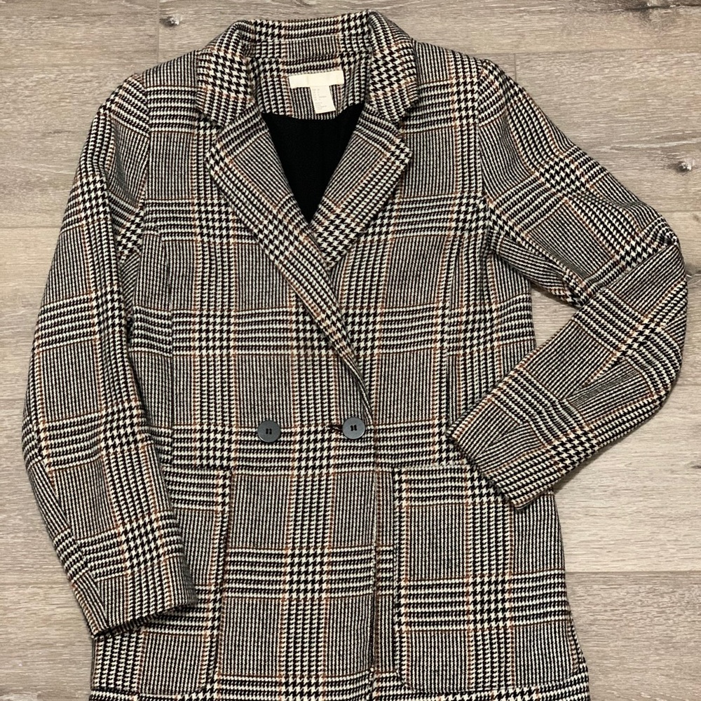 H&M black and brown houndstooth blazer in size 4